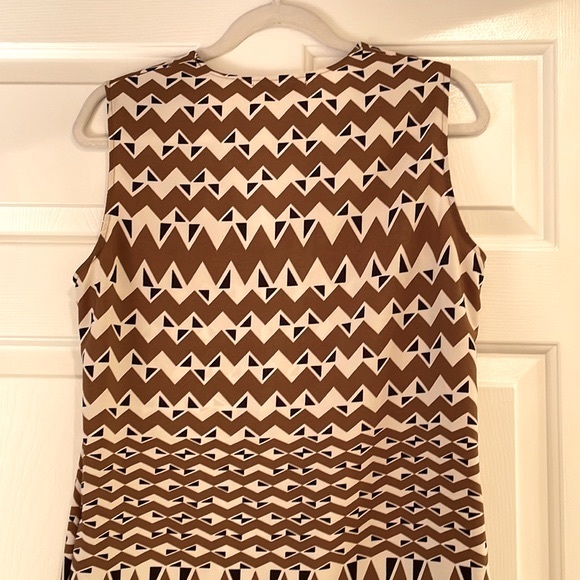 ⭐️SOLD - Mango Suite Black and Tan Sleeveless Shift Dress - Picture 9 of 10